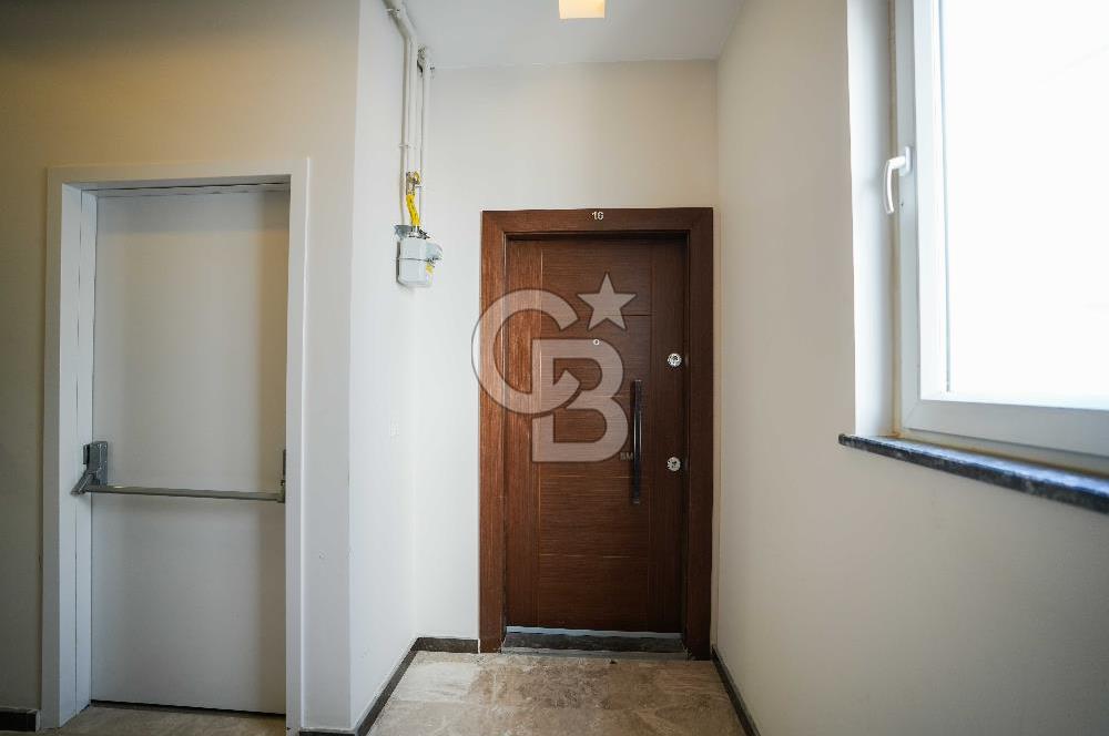 BEŞİKTAŞ DİKİLİTAŞ’TA SATILIK MANZARALI, YENİ VE KAT MÜLKİYETLİ ÇATI DUBLEKS