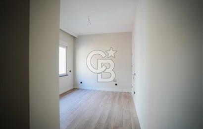 BEŞİKTAŞ DİKİLİTAŞ’TA SATILIK MANZARALI, YENİ VE KAT MÜLKİYETLİ ÇATI DUBLEKS