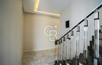 BEŞİKTAŞ DİKİLİTAŞ’TA SATILIK MANZARALI, YENİ VE KAT MÜLKİYETLİ ÇATI DUBLEKS