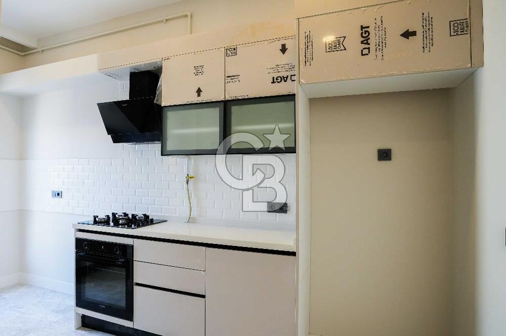 BEŞİKTAŞ DİKİLİTAŞ’TA SATILIK MANZARALI, YENİ VE KAT MÜLKİYETLİ ÇATI DUBLEKS