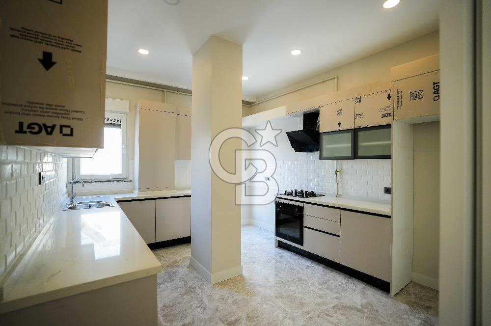 BEŞİKTAŞ DİKİLİTAŞ’TA SATILIK MANZARALI, YENİ VE KAT MÜLKİYETLİ ÇATI DUBLEKS