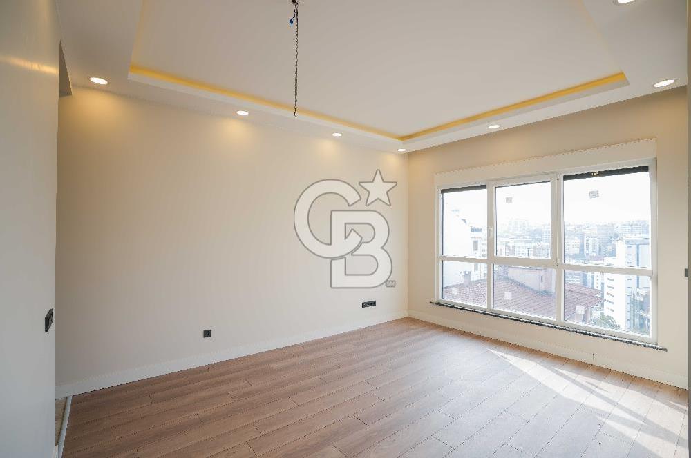 BEŞİKTAŞ DİKİLİTAŞ’TA SATILIK MANZARALI, YENİ VE KAT MÜLKİYETLİ ÇATI DUBLEKS