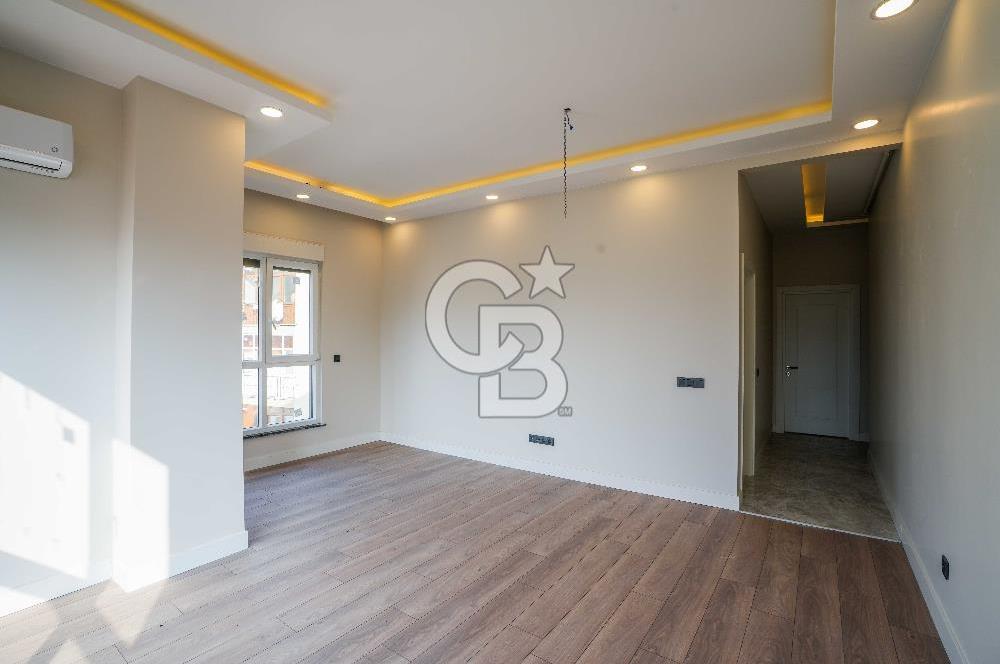 BEŞİKTAŞ DİKİLİTAŞ’TA SATILIK MANZARALI, YENİ VE KAT MÜLKİYETLİ ÇATI DUBLEKS