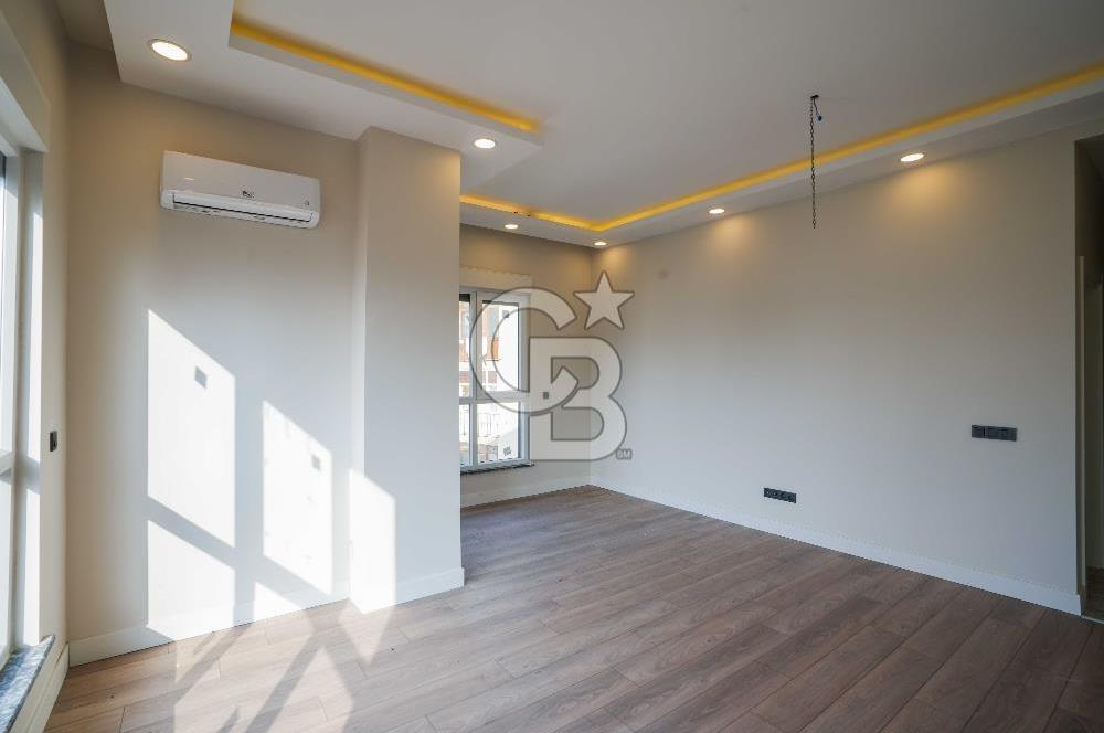 BEŞİKTAŞ DİKİLİTAŞ’TA SATILIK MANZARALI, YENİ VE KAT MÜLKİYETLİ ÇATI DUBLEKS