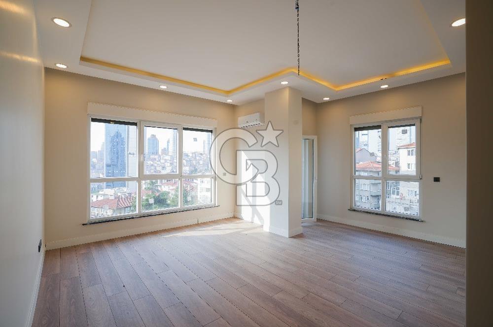 BEŞİKTAŞ DİKİLİTAŞ’TA SATILIK MANZARALI, YENİ VE KAT MÜLKİYETLİ ÇATI DUBLEKS