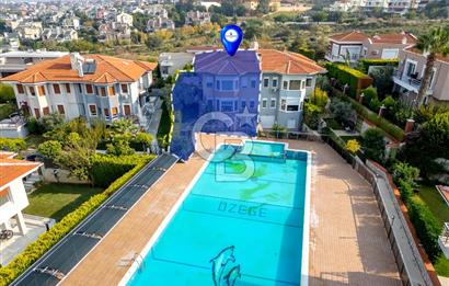 Kahramandere Özege Sitesinde 5+2 Satılık Villa