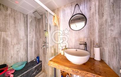 Kahramandere Özege Sitesinde 5+2 Satılık Villa