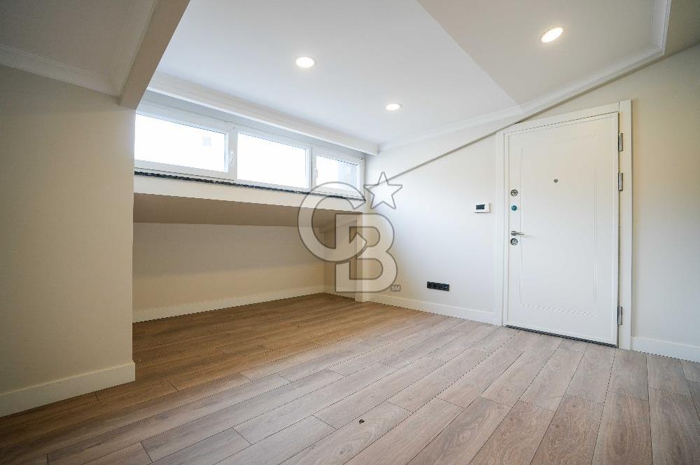 BEŞİKTAŞ DİKİLİTAŞ’TA SATILIK MANZARALI, YENİ VE KAT MÜLKİYETLİ ÇATI DUBLEKS