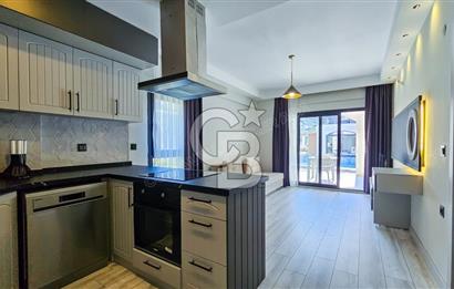 KUŞADASI KUŞTUR MAH. GENİŞ BAHÇE PAYI OLAN EŞYALI 1+1 RESİDENCE 