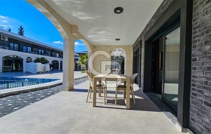 KUŞADASI KUŞTUR MAH. GENİŞ BAHÇE PAYI OLAN EŞYALI 1+1 RESİDENCE 