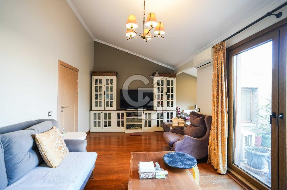 ÇEKMEKÖY MİRA BEŞYILDIZ SİTESİNDE SATILIK 4+1 ÇATI DUBLEKS