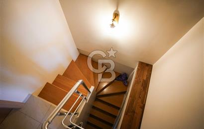 ÇEKMEKÖY MİRA BEŞYILDIZ SİTESİNDE SATILIK 4+1 ÇATI DUBLEKS