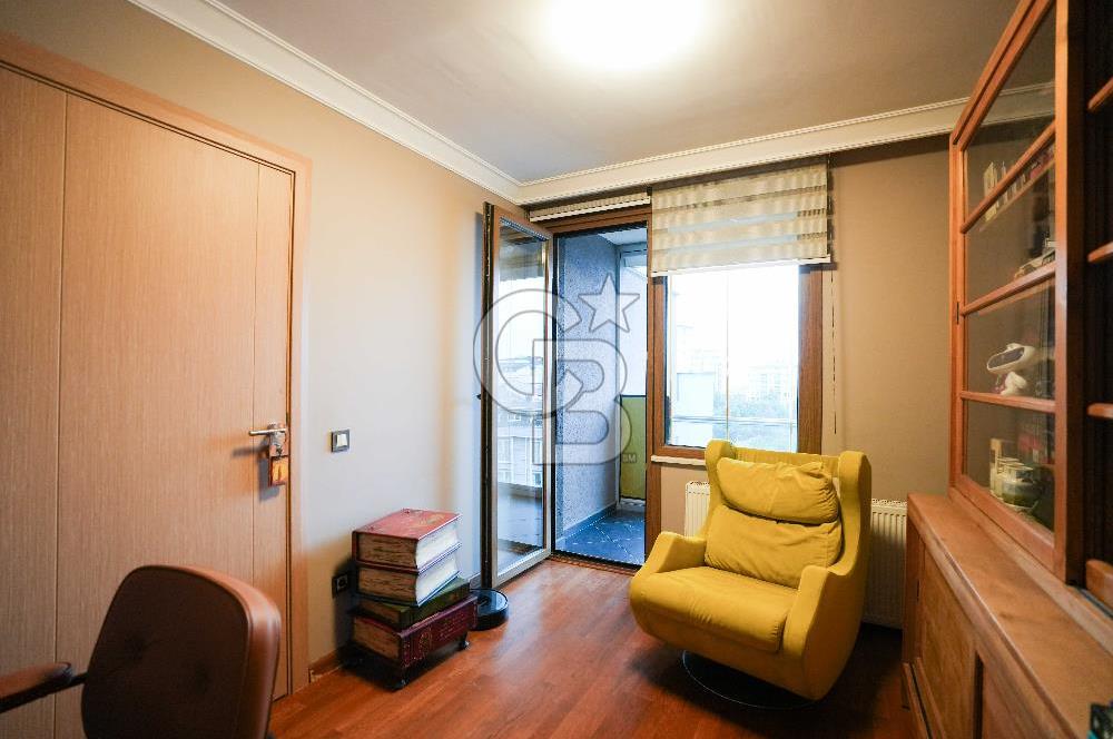 ÇEKMEKÖY MİRA BEŞYILDIZ SİTESİNDE SATILIK 4+1 ÇATI DUBLEKS