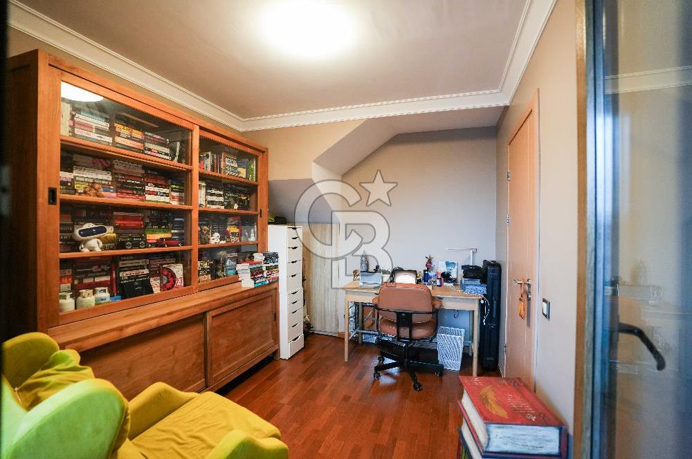 ÇEKMEKÖY MİRA BEŞYILDIZ SİTESİNDE SATILIK 4+1 ÇATI DUBLEKS