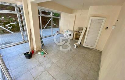 Ayvalık Sarımsaklı'da Merkezi Konumda Satılık Dükkan