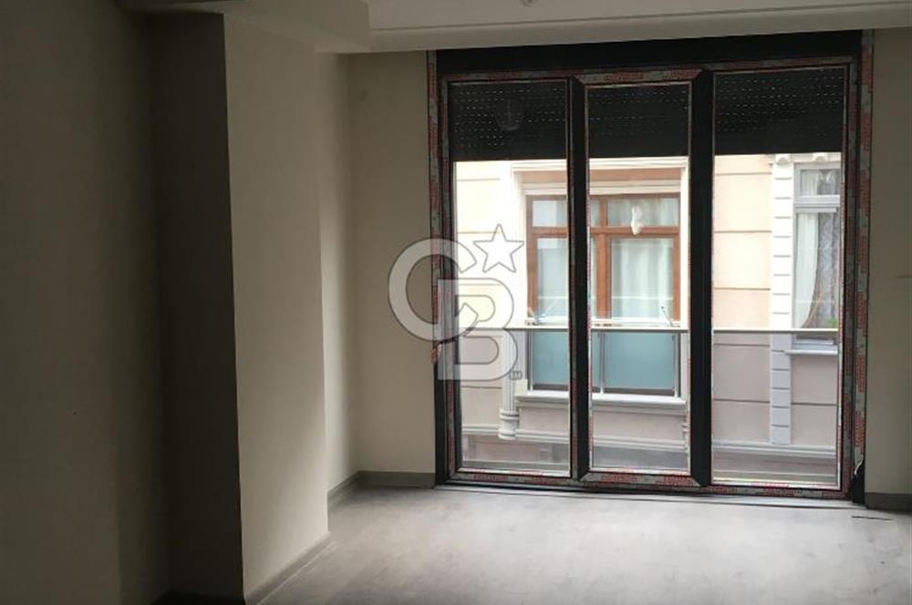 4. Leventte Metroya Yakın, Güvenlikli Satılık 1+1 Stüdyo Daire