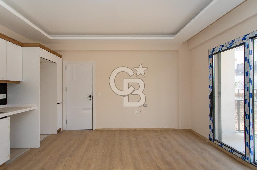 Yenifoça Site İçerisinde Satılık Bahçe Katı 2+1 Daire