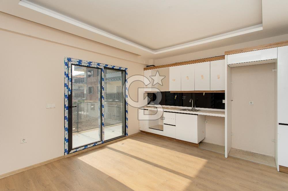 Yenifoça Site İçerisinde Satılık 2+1 Ara Kat Daire