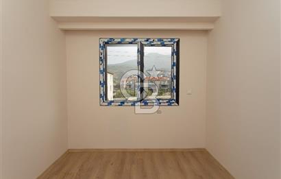 Yenifoça Site İçerisinde Satılık 2+1 Ara Kat Daire