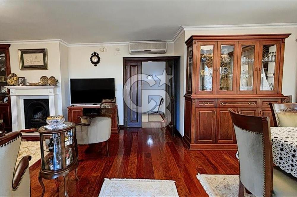 DRAGOS'TA DENİZ MANZARALI 500 M2 HAVUZLU , BAHÇELİ VİLLA 8+2