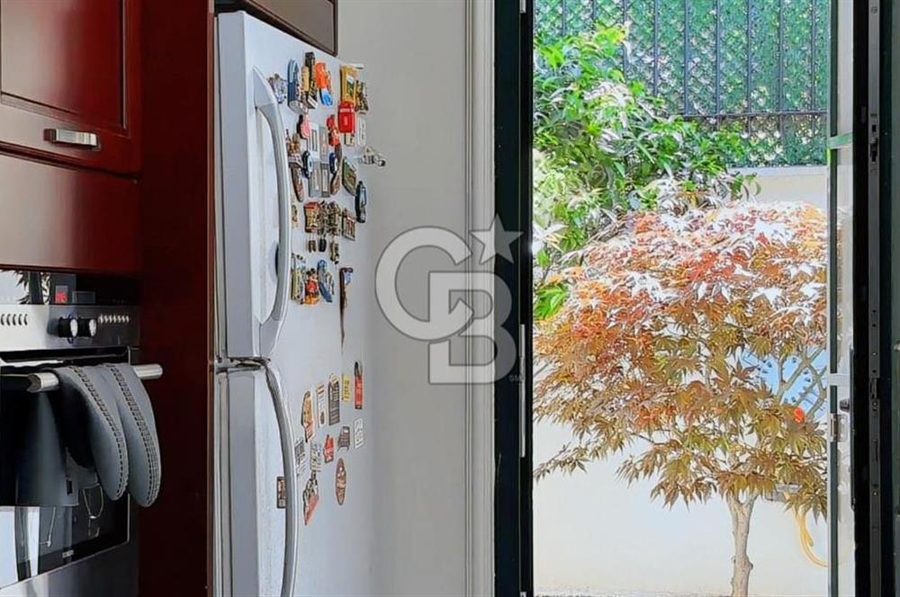 DRAGOS'TA DENİZ MANZARALI 500 M2 HAVUZLU , BAHÇELİ VİLLA 8+2