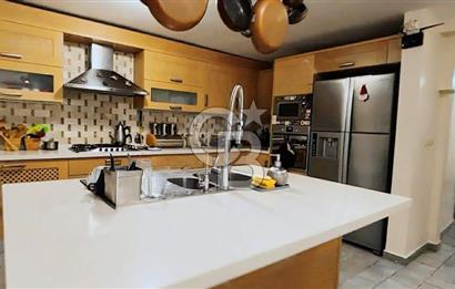 DRAGOS'TA DENİZ MANZARALI 500 M2 HAVUZLU , BAHÇELİ VİLLA 8+2