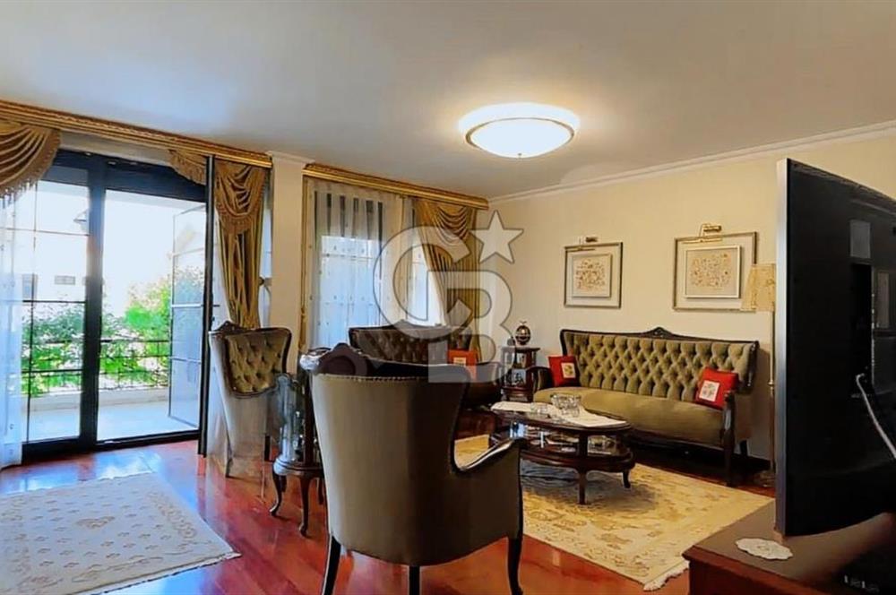 DRAGOS'TA DENİZ MANZARALI 500 M2 HAVUZLU , BAHÇELİ VİLLA 8+2