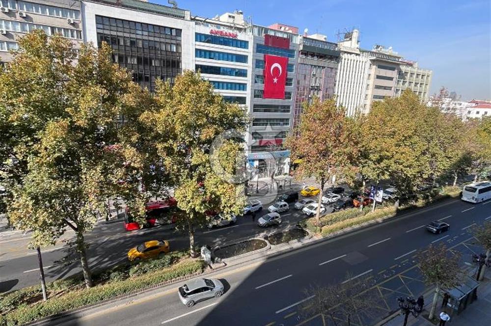 KIZILAY ATATÜRK BLV. ÜZERİ ULAŞIMI KOLAY PRESTİJLİ KİRALIK 1+1
