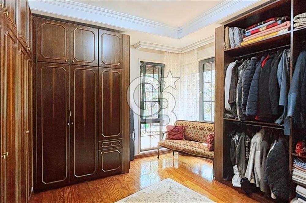 DRAGOS'TA DENİZ MANZARALI 500 M2 HAVUZLU , BAHÇELİ VİLLA 8+2