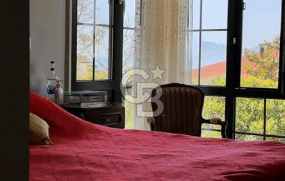 DRAGOS'TA DENİZ MANZARALI 500 M2 HAVUZLU , BAHÇELİ VİLLA 8+2