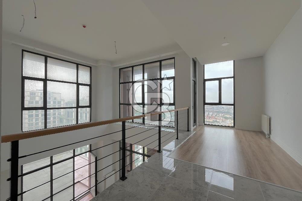 BAHÇEŞEHİR AKZİRVE STRADA 4+1 TERASLI LOFT DUBLEKS DAİRE