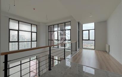 BAHÇEŞEHİR AKZİRVE STRADA 4+1 TERASLI LOFT DUBLEKS DAİRE