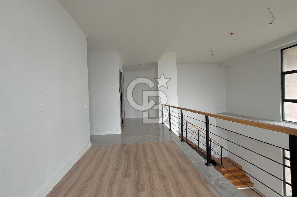 BAHÇEŞEHİR AKZİRVE STRADA 4+1 TERASLI LOFT DUBLEKS DAİRE