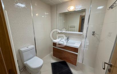 Bayraklı Körfez Mahallesi Güvenlikli Sitede Kiralık 4+1 Daire