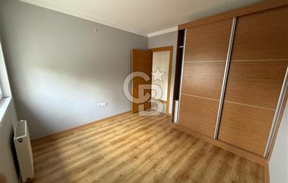 Bayraklı Körfez Mahallesi Güvenlikli Sitede Kiralık 4+1 Daire