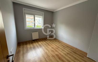 Bayraklı Körfez Mahallesi Güvenlikli Sitede Kiralık 4+1 Daire