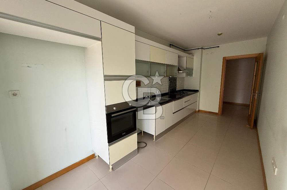 Bayraklı Körfez Mahallesi Güvenlikli Sitede Kiralık 4+1 Daire