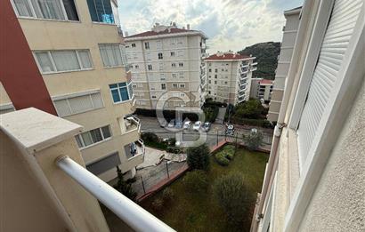 Bayraklı Körfez Mahallesi Güvenlikli Sitede Kiralık 4+1 Daire