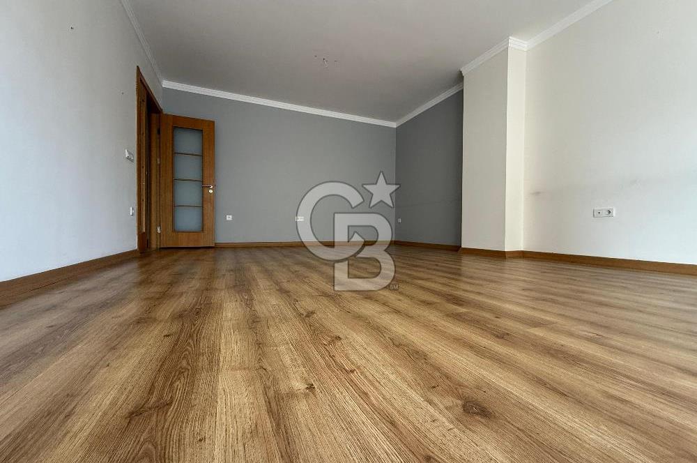 Bayraklı Körfez Mahallesi Güvenlikli Sitede Kiralık 4+1 Daire