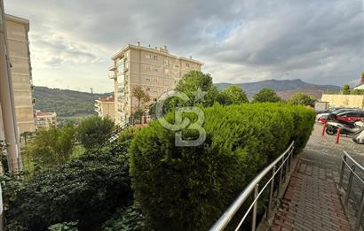 Bayraklı Körfez Mahallesi Güvenlikli Sitede Kiralık 4+1 Daire