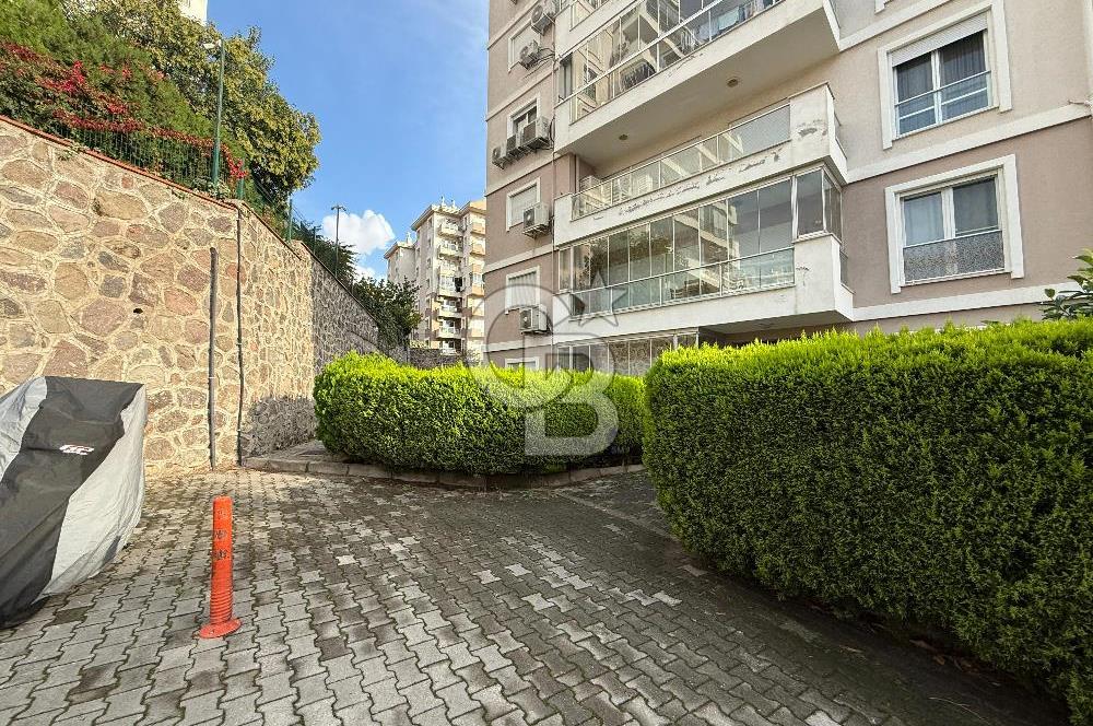 Bayraklı Körfez Mahallesi Güvenlikli Sitede Kiralık 4+1 Daire