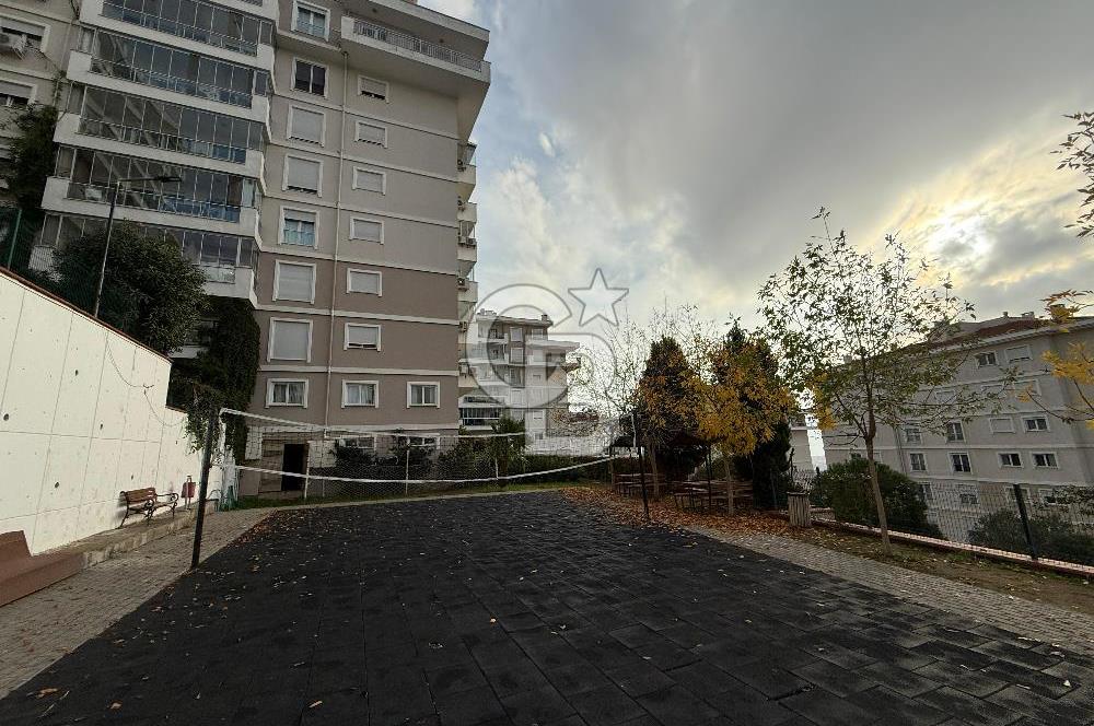 Bayraklı Körfez Mahallesi Güvenlikli Sitede Kiralık 4+1 Daire