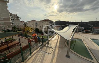 Bayraklı Körfez Mahallesi Güvenlikli Sitede Kiralık 4+1 Daire