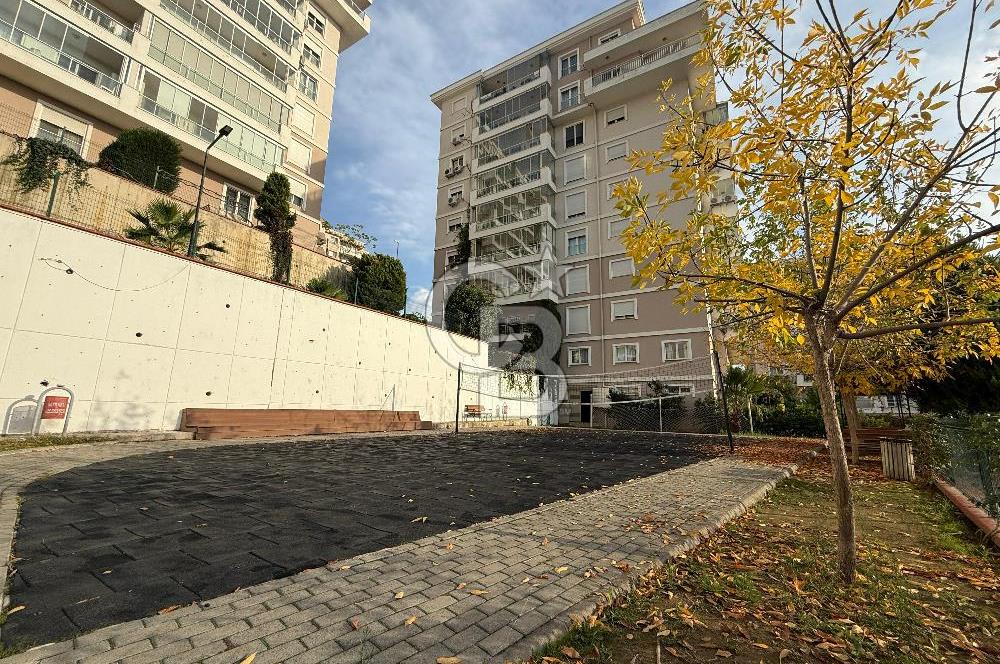 Bayraklı Körfez Mahallesi Güvenlikli Sitede Kiralık 4+1 Daire