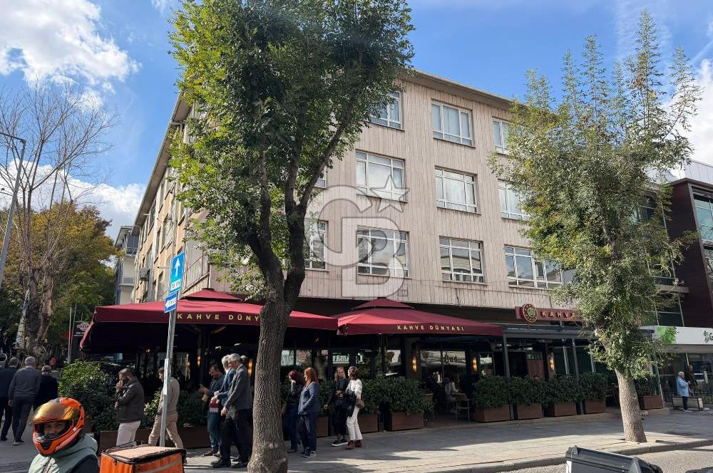 YUKARI BAHÇELİEVLER MAH. 7. CADDE ÜZERİ SATILIK 3+1 DAİRE