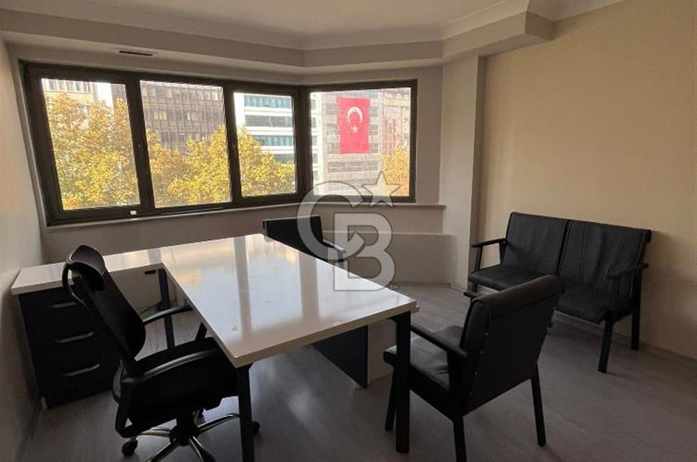 KIZILAY ATATÜRK BLV. ÜZERİ ULAŞIMI KOLAY PRESTİJLİ KİRALIK 1+1