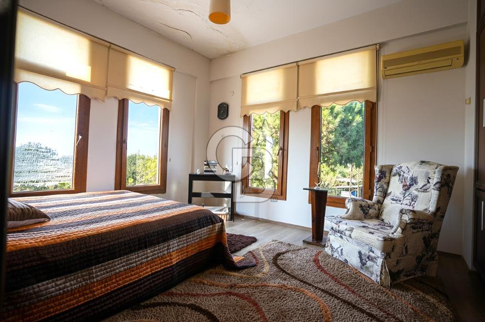 İzmir Tire Anayolu kenarında Satılık 40.000 m² Müştemilatlı Tarla