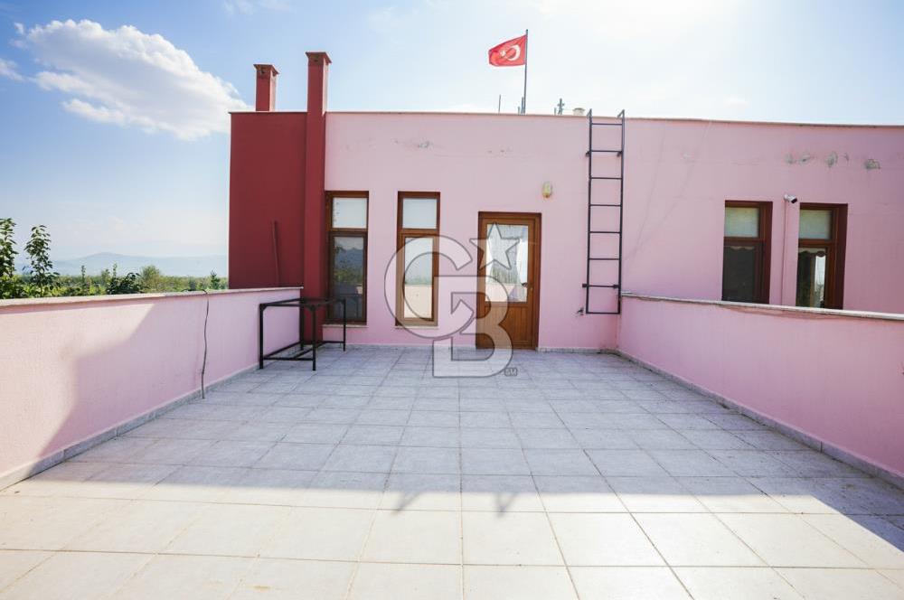 İzmir Tire Anayolu kenarında Satılık 40.000 m² Müştemilatlı Tarla