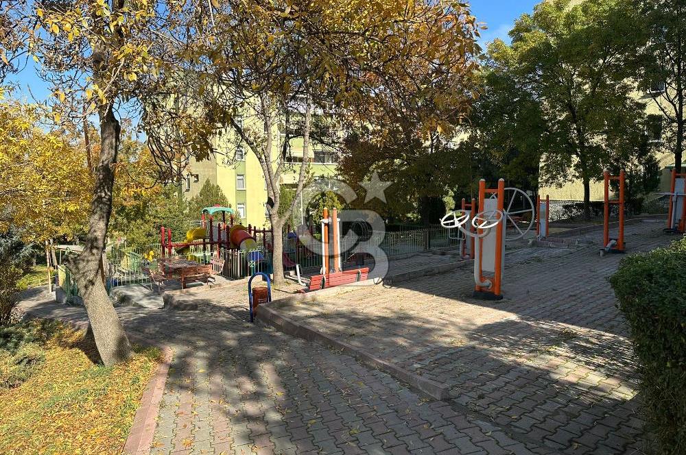 Uğur Mumcu Mah. – Harbiş 4 Sitesi – Satılık 2+1 Komple Yenilenmiş Daire