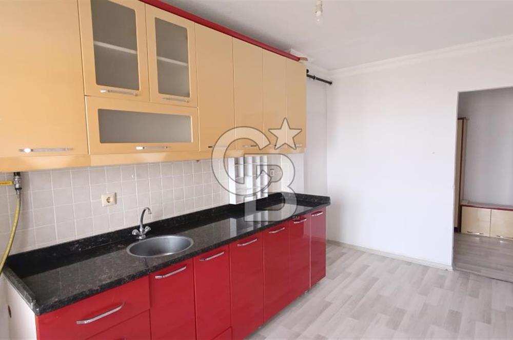 İzmir Yaşar Kemal TOKİ Evleri Tadilatlı Satılık 3+1 120 m² Daire